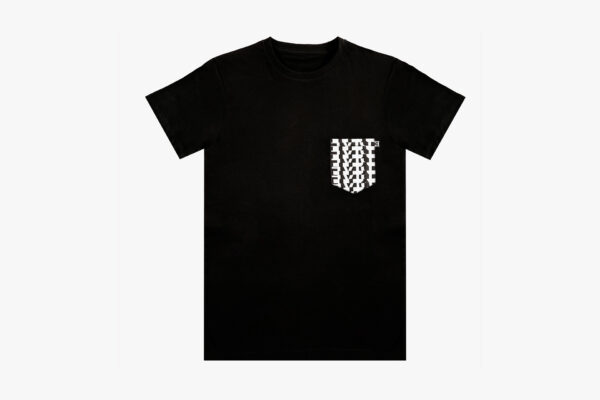 T-shirt nera